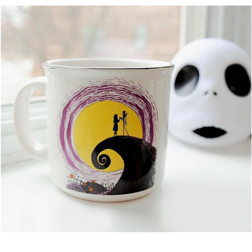 DISNEY THE NIGHTMARE BEFORE CHRISTMAS JACK AND SALLY CERAMIC 20 OZ CAMPER MUG